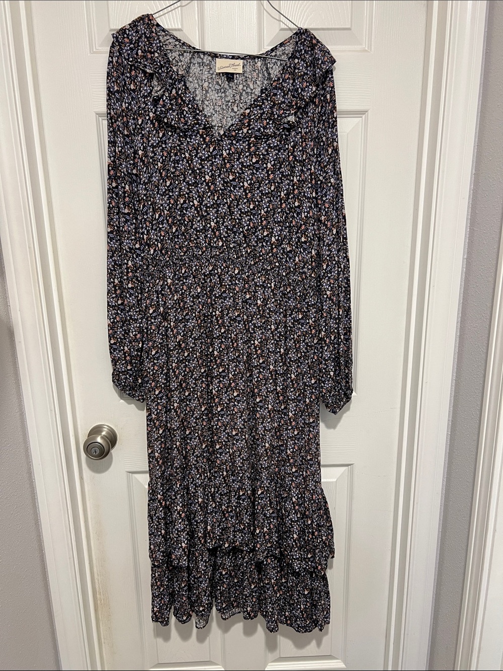 Universal Thread Black Floral Ruffle Midi Dress